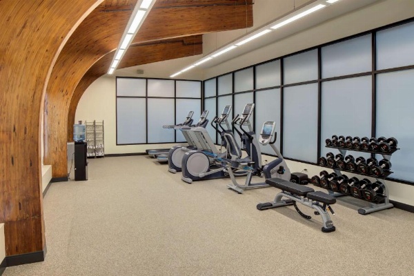 DoubleTree by Hilton Harrisonburg image 12
