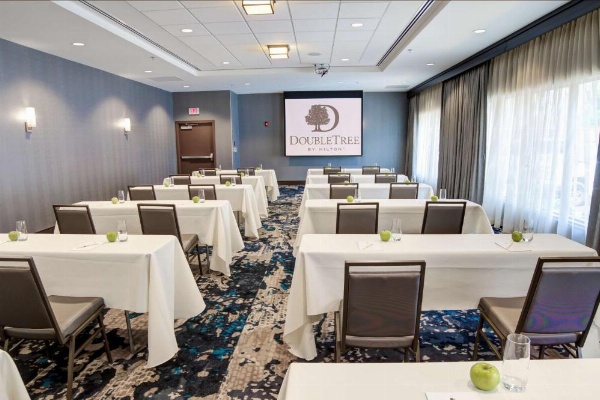 DoubleTree by Hilton Harrisonburg image 29